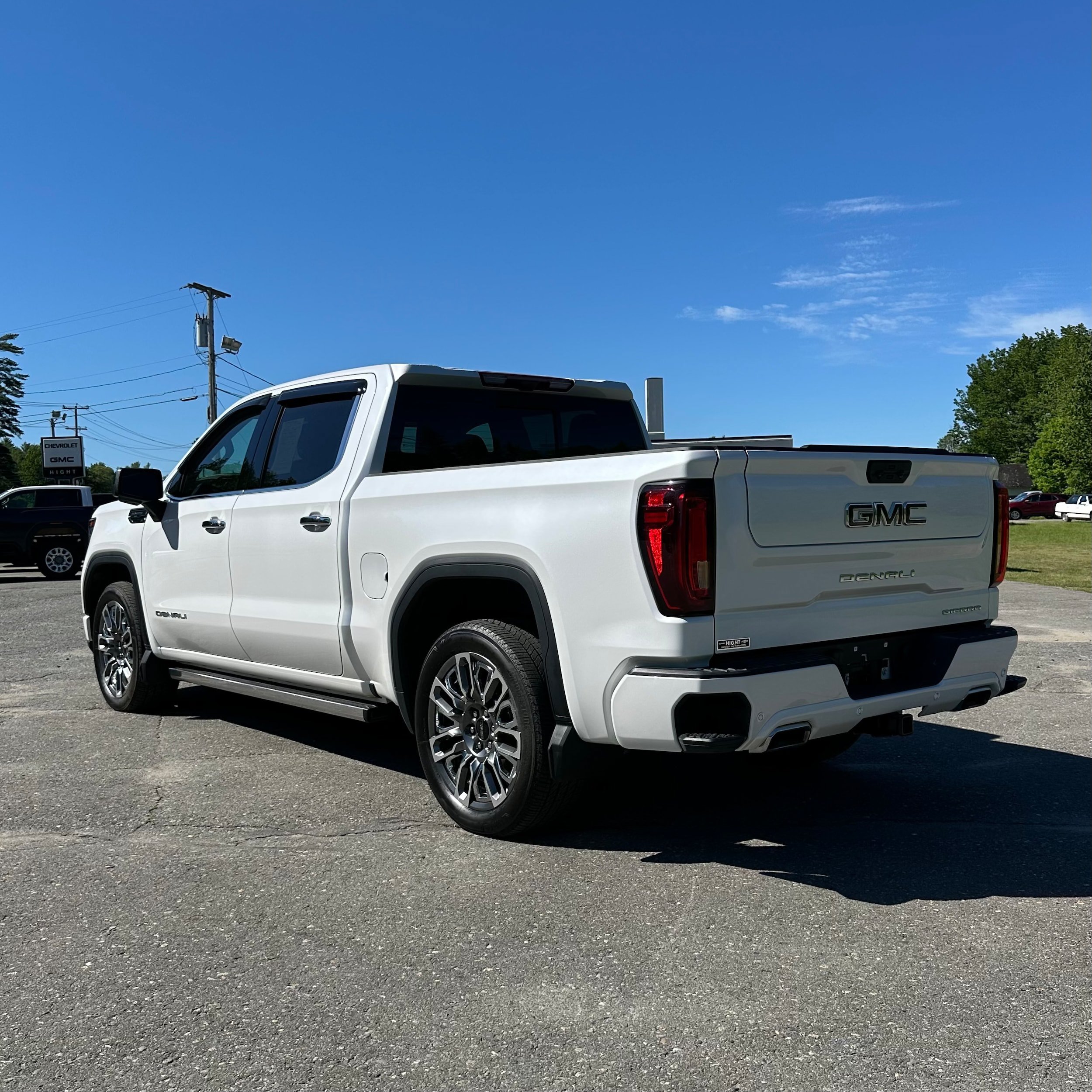 Used 2025 GMC Sierra 1500 Denali Ultimate AWD/4WD image 5