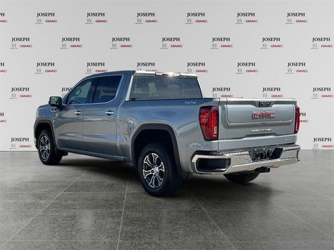Used 2025 GMC Sierra 1500 SLT image 6