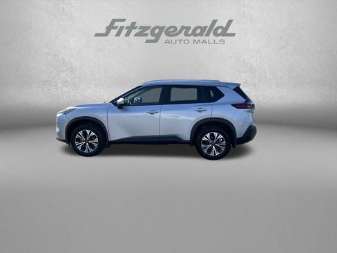 Used 2023 Nissan Rogue SV w/ SV Premium B Package image 4