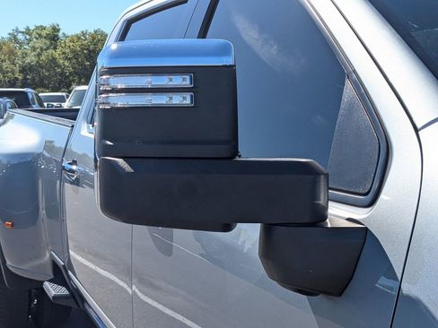 Used 2024 Chevrolet Silverado 3500 High Country w/ High Country Premium Package AWD/4WD image 11