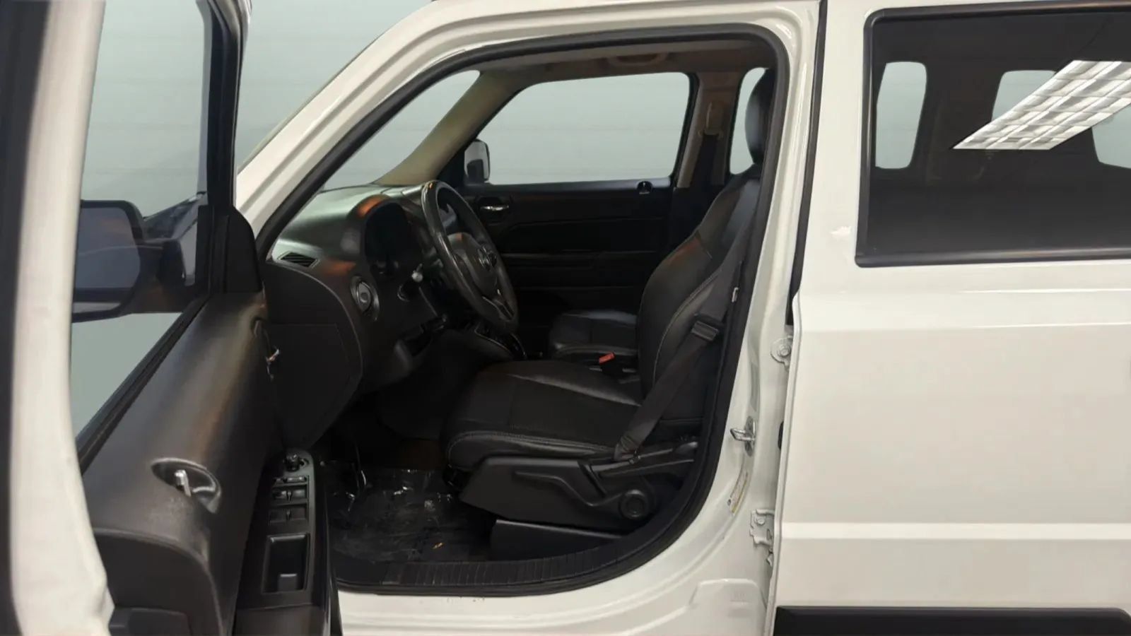 Used 2016 Jeep Patriot Sport w/ Power Value Group FWD image 19