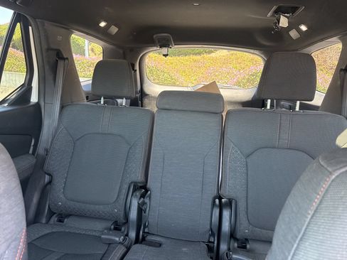 Used 2023 Honda Pilot Sport image 12