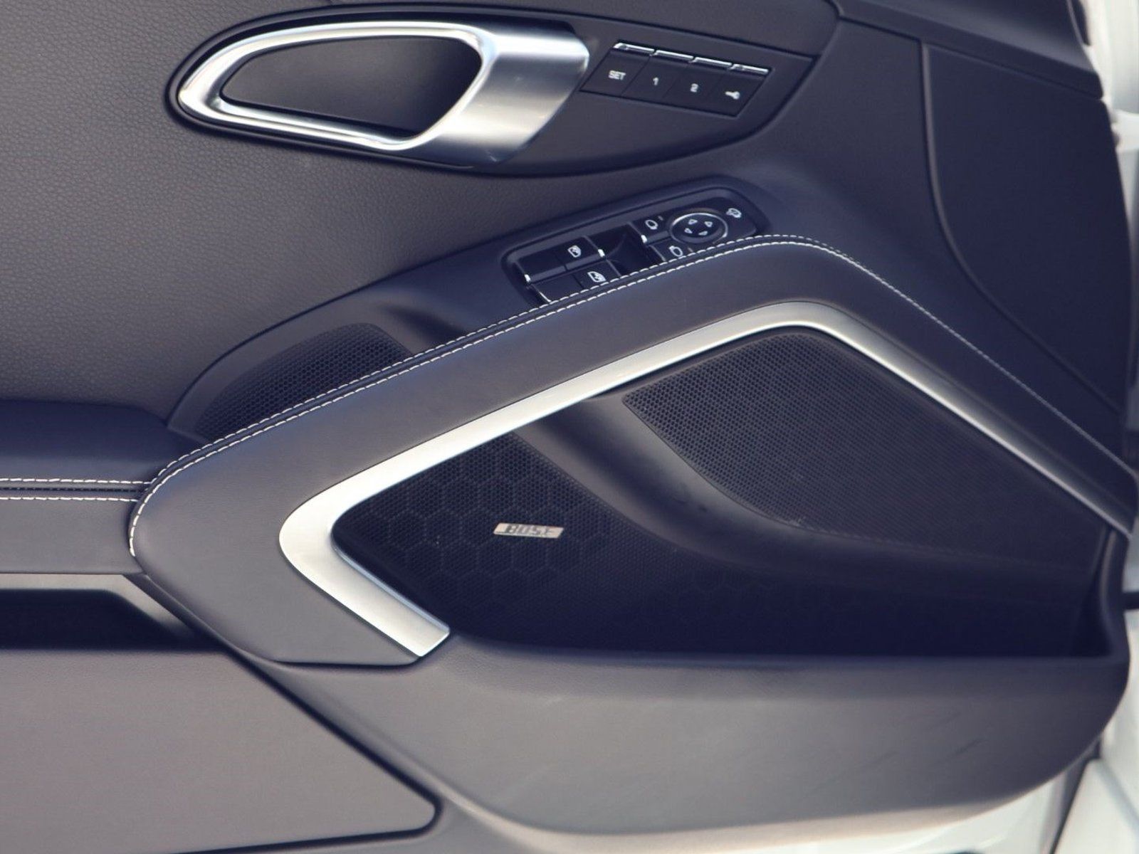 Certified 2024 Porsche 718 Cayman RWD image 13