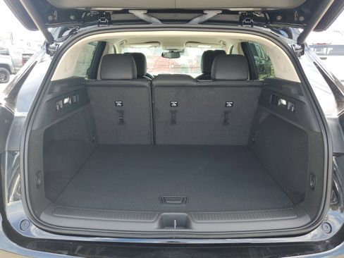 Used 2023 Buick Envision Essence image 12