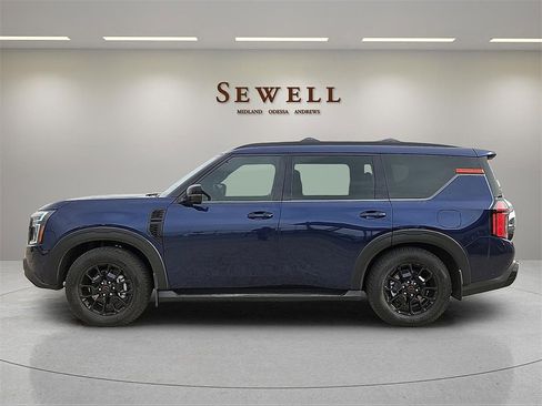 Used 2025 Nissan Armada PRO-4X image 2