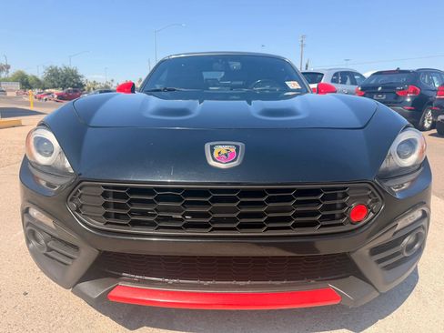 Used 2018 FIAT 124 Spider Abarth w/ Convenience Group RWD image 2