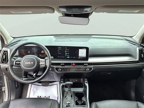 Certified 2025 Kia Sorento EX image 27
