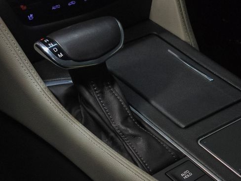 Used 2018 Cadillac CT6 Luxury image 39