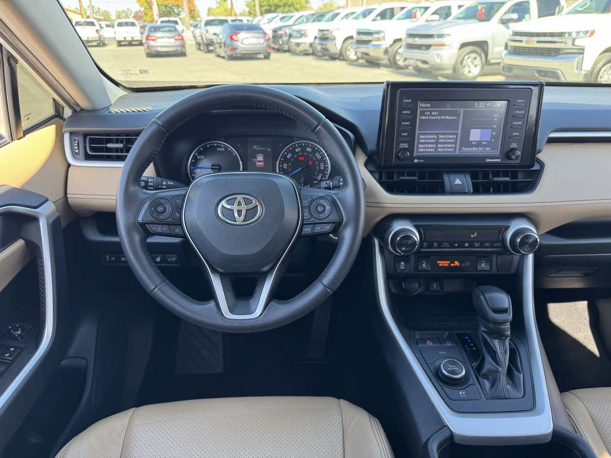 Used 2020 Toyota RAV4 XLE w/ Convenience Package AWD/4WD image 24