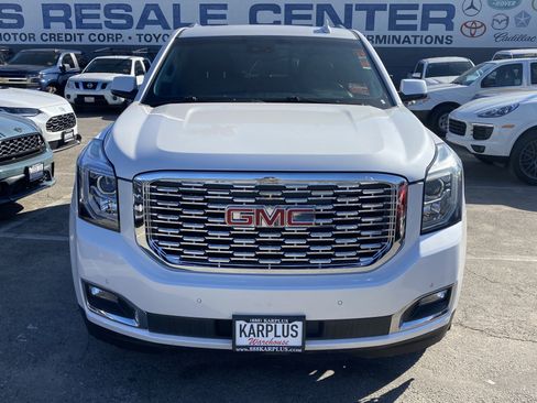 Used 2018 GMC Yukon SLT w/ Premium Edition image 3