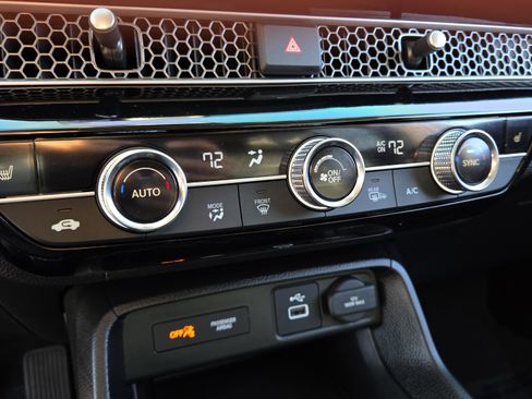 Used 2024 Honda Civic EX-L image 33