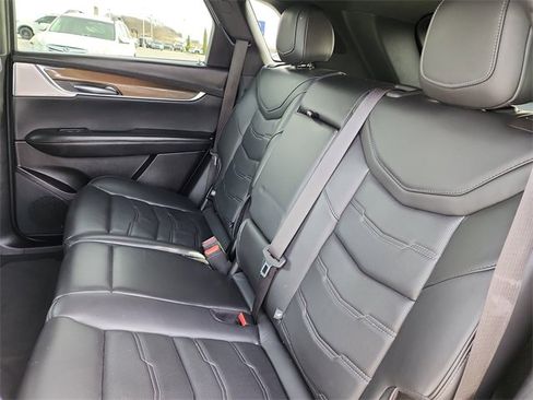 Used 2022 Cadillac XT5 Sportv w/ Platinum Package image 17