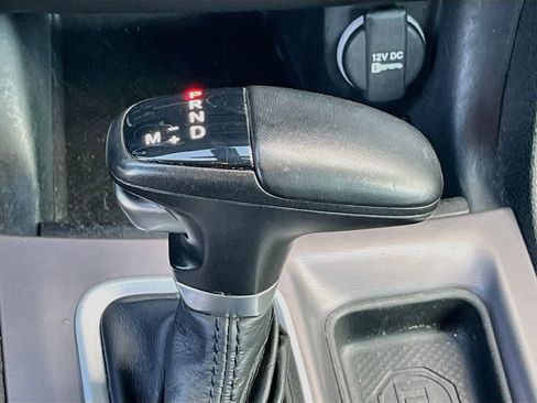 Used 2022 Dodge Charger SXT RWD image 16
