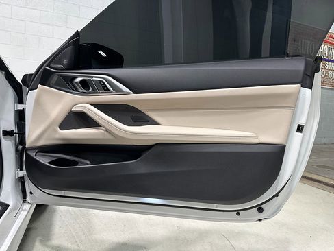 Used 2022 BMW 430i xDrive Coupe w/ M Sport Package image 10