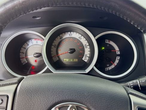 Used 2013 Toyota Tacoma PreRunner w/ TRD Sport Pkg RWD image 12
