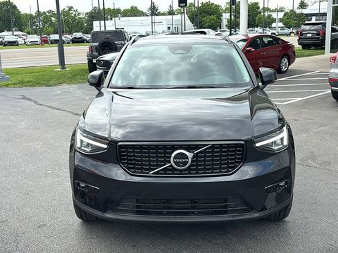 Certified 2023 Volvo XC40 B5 Plus w/ Driver Assist Package AWD/4WD image 5