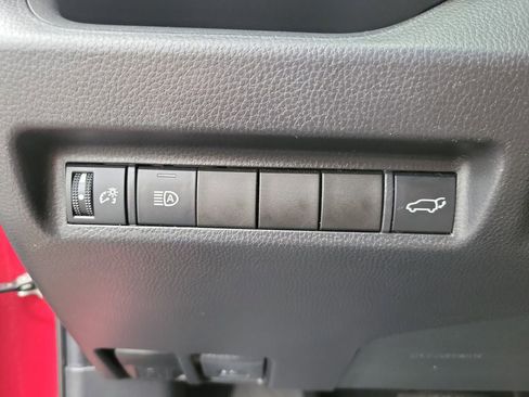 Used 2022 Toyota RAV4 XLE image 31