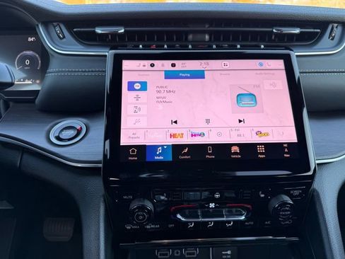 New 2025 Jeep Grand Cherokee Limited image 19