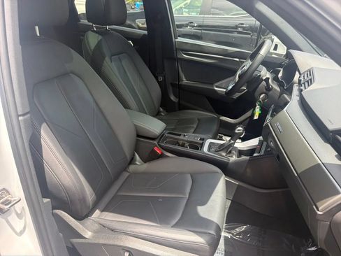 Used 2025 Audi Q3 2.0T Premium AWD/4WD image 23