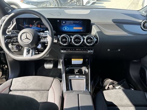 Used 2025 Mercedes-Benz GLA 35 AMG 4MATIC image 24