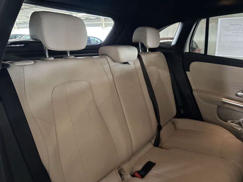 Used 2025 Mercedes-Benz GLA 250 4MATIC image 25