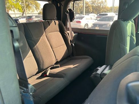 Used 2022 Jeep Wrangler Sport AWD/4WD image 39