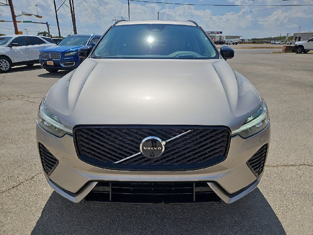 Used 2026 Volvo XC60 B5 Ultra w/ Protection Package Premier AWD/4WD image 12