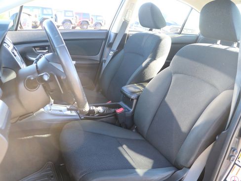 Used 2016 Subaru Impreza 2.0i Premium image 14