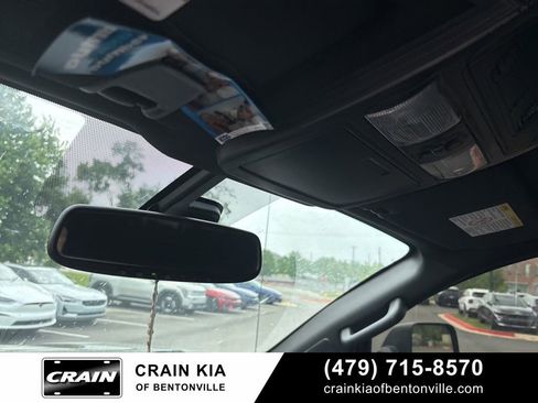 Used 2018 Nissan Titan SL w/ Midnight Edition AWD/4WD image 23