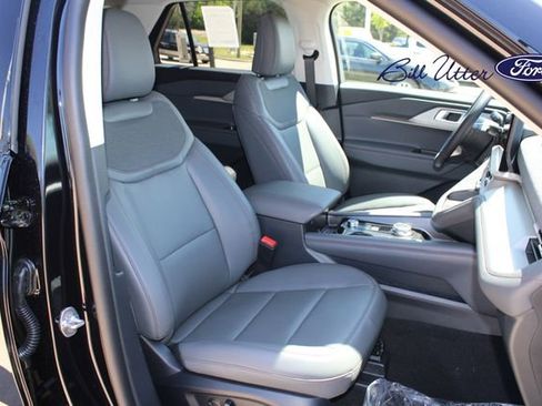 New 2026 Ford Explorer Active image 7