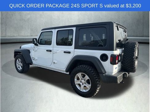 Used 2018 Jeep Wrangler Unlimited Sport S image 3