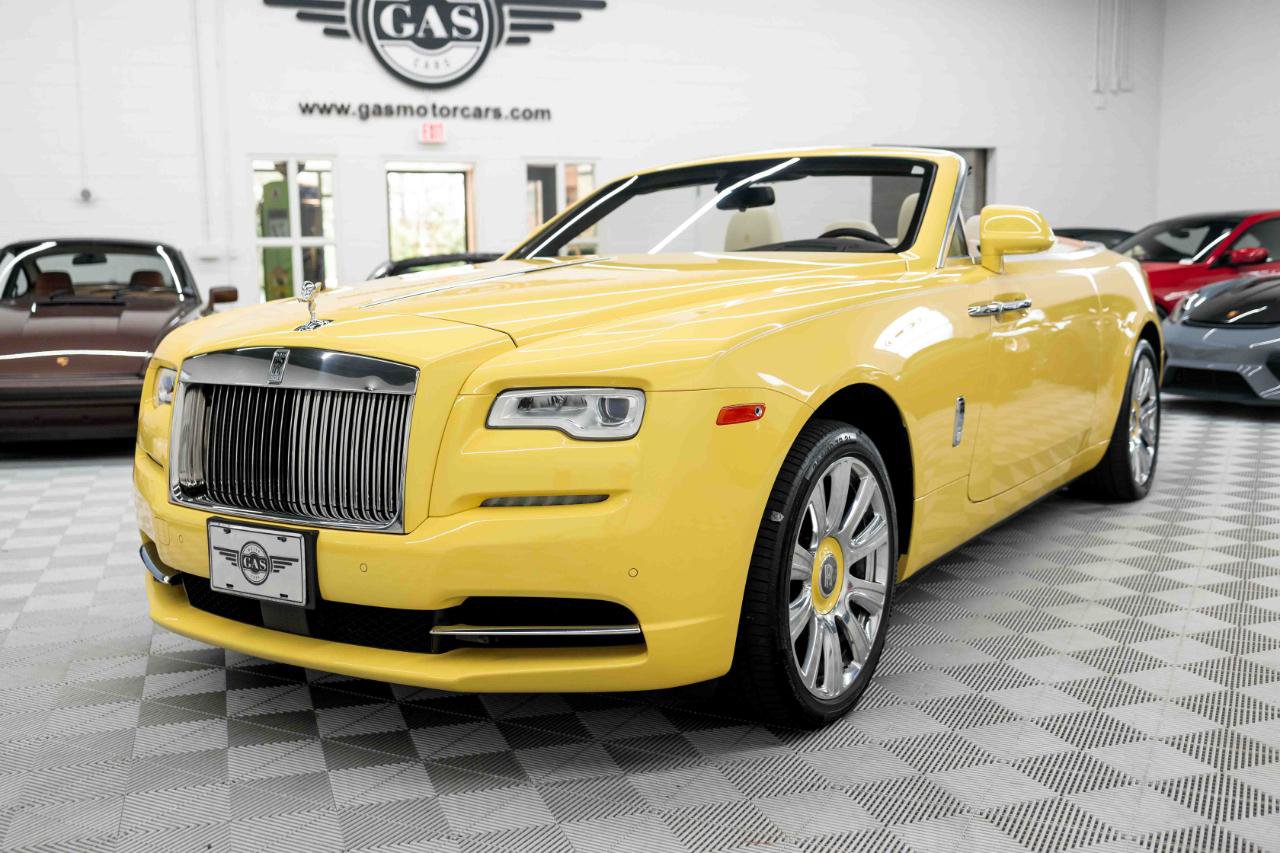 Used 2017 Rolls-Royce Dawn RWD image 3