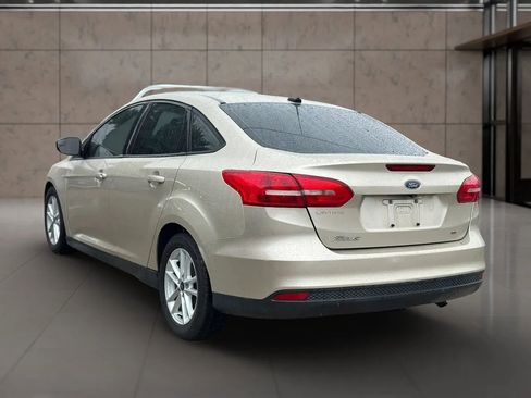 Used 2017 Ford Focus SE FWD image 6