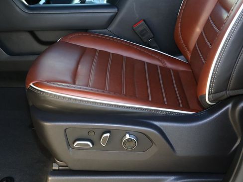 Used 2024 GMC Sierra 3500 Denali Ultimate image 15