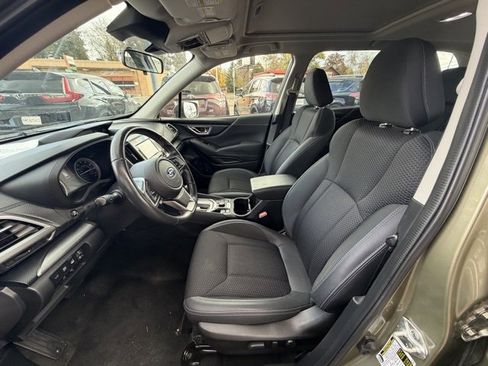 Used 2022 Subaru Forester Premium image 9