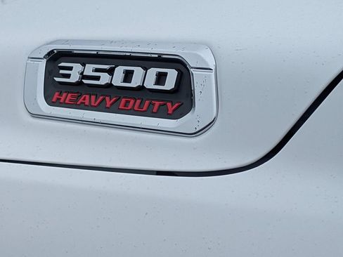New 2026 RAM 3500 Laramie AWD/4WD image 10