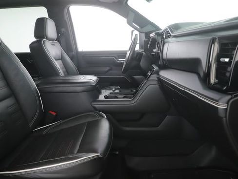 Used 2025 GMC Sierra 2500 AT4X image 34