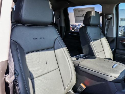 New 2026 GMC Sierra 3500 Denali w/ Denali Reserve Package image 18