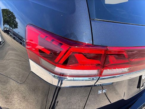 Used 2025 Volkswagen Atlas SE FWD image 26