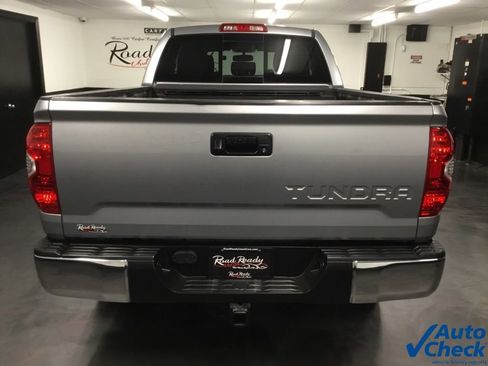 Used 2017 Toyota Tundra SR5 image 9