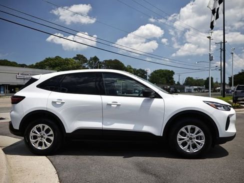 Used 2025 Ford Escape Active AWD/4WD image 12