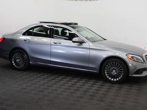 Used 2015 Mercedes-Benz C 300 4MATIC Sedan image 5