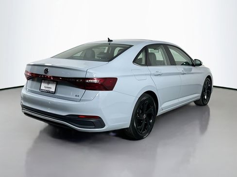 New 2025 Volkswagen Jetta SE image 4