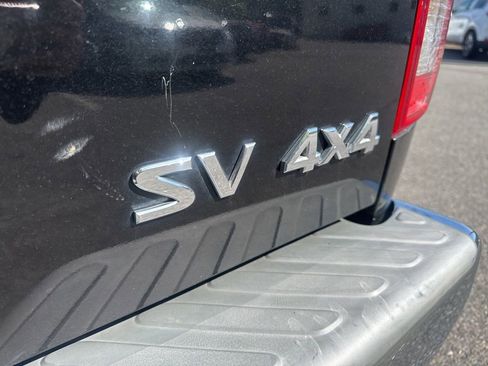 Used 2017 Nissan Frontier SV AWD/4WD image 11