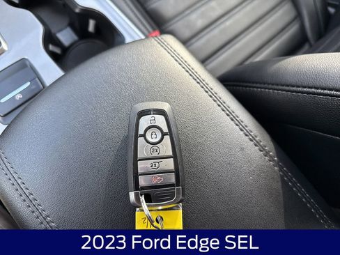 Used 2023 Ford Edge SEL w/ Convenience Package image 29