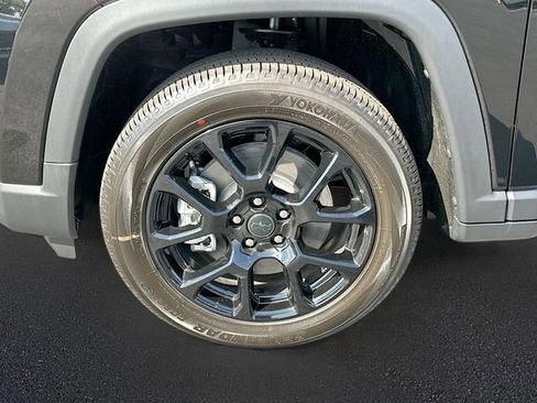 New 2026 Jeep Compass Latitude image 19