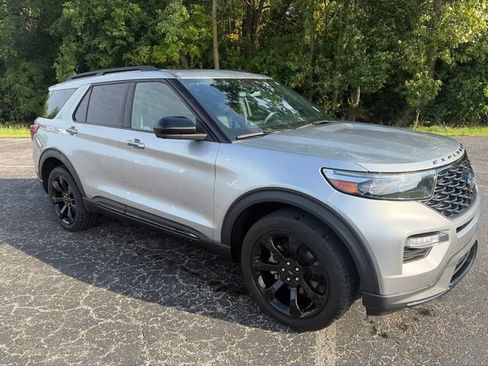 Used 2023 Ford Explorer ST-Line w/ Class IV Trailer Tow Package AWD/4WD image 8