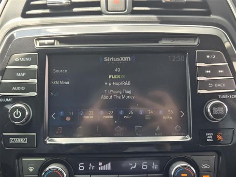 Used 2016 Nissan Maxima Platinum FWD image 16