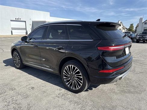 Used 2022 Lincoln Corsair Reserve w/ Equipment Group 201A image 2