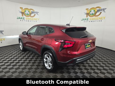 Certified 2024 Chevrolet Trax LS w/ LS Convenience Package FWD image 6